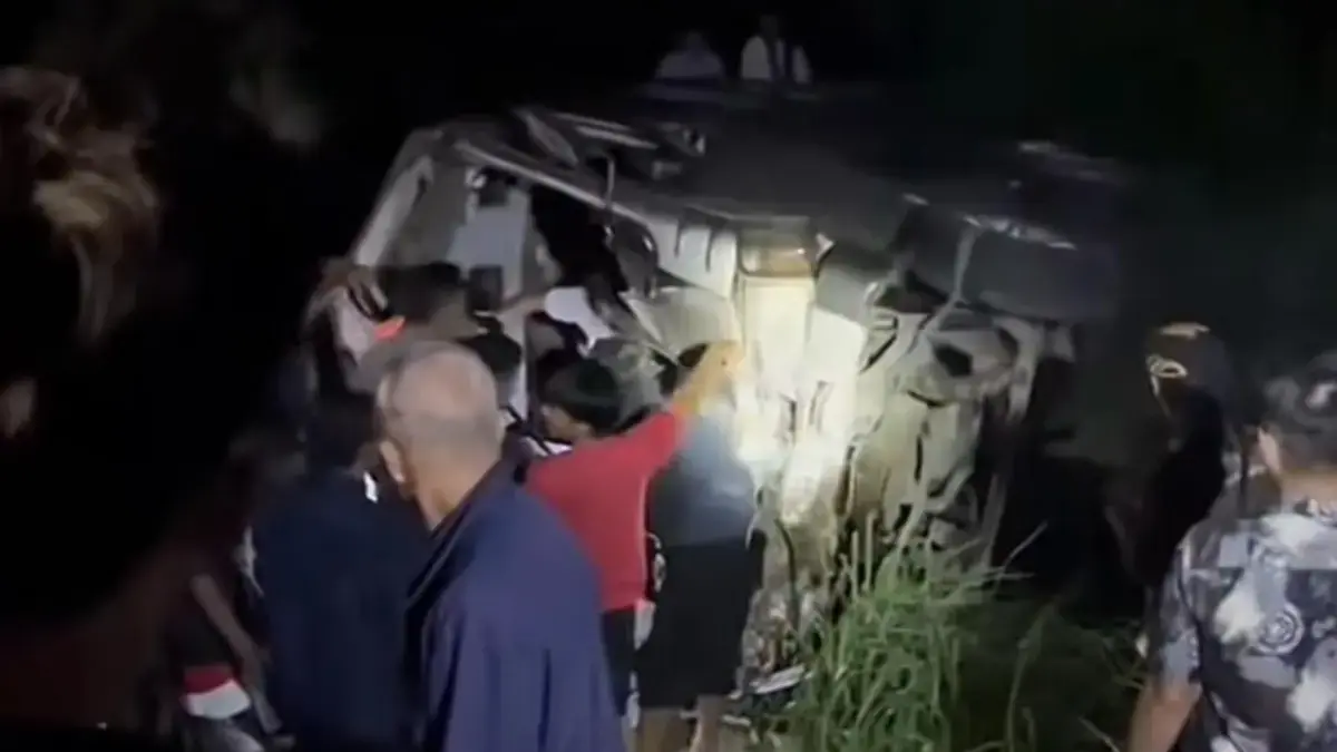 elf masuk jurang di cingambul majalengka