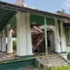 gedung duwur indramayu ambruk