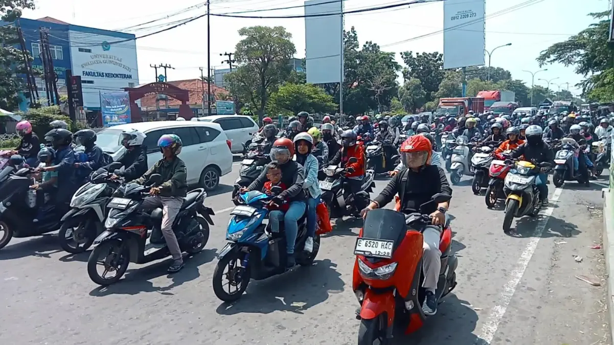 jalur pantura cirebon bergelombang
