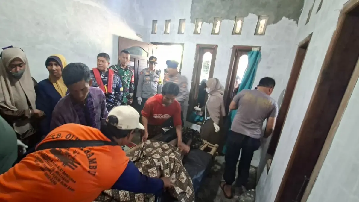 kapal nelayan tenggelam di tawangsari cirebon