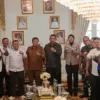 MENGHADAP BUPATI: Buruh Majalengka dijadwalkan berangkat ke Monas, Jakarta, pada 1 Mei 2026 untuk mengikuti pe