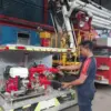 Petugas DPKP Kota Cirebon