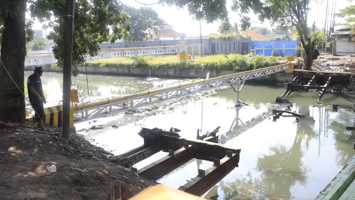 Polemik Pembongkaran Jembatan Rel Kalibaru, KAI Koordinasi Internal, Komunikasi dengan Disbudpar Sudah Jalan Polemik Pembongkaran Jembatan Rel Kalibaru