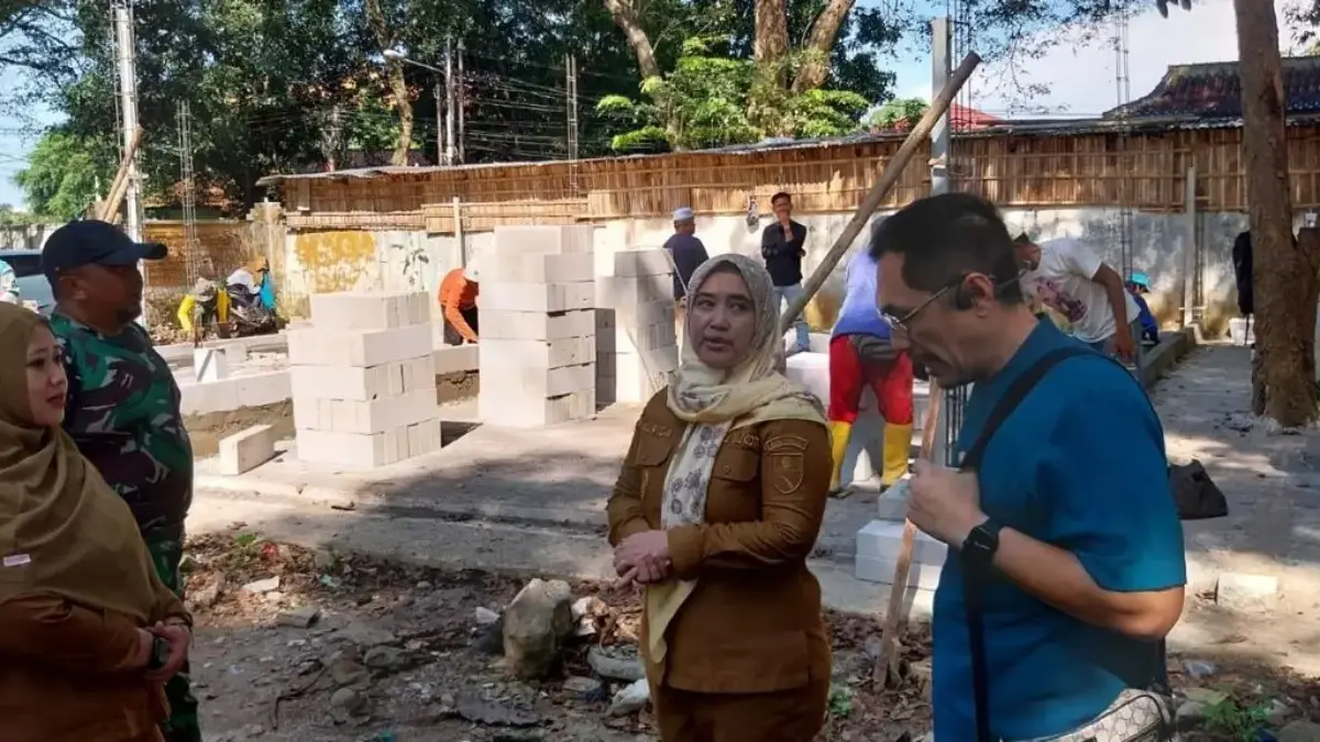 Wawali Tinjau Pembangunan Kios Pasar Bunga di Dukuh Semar Pasar Bunga