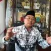 Guru Honorer Diurus Setengah Hati