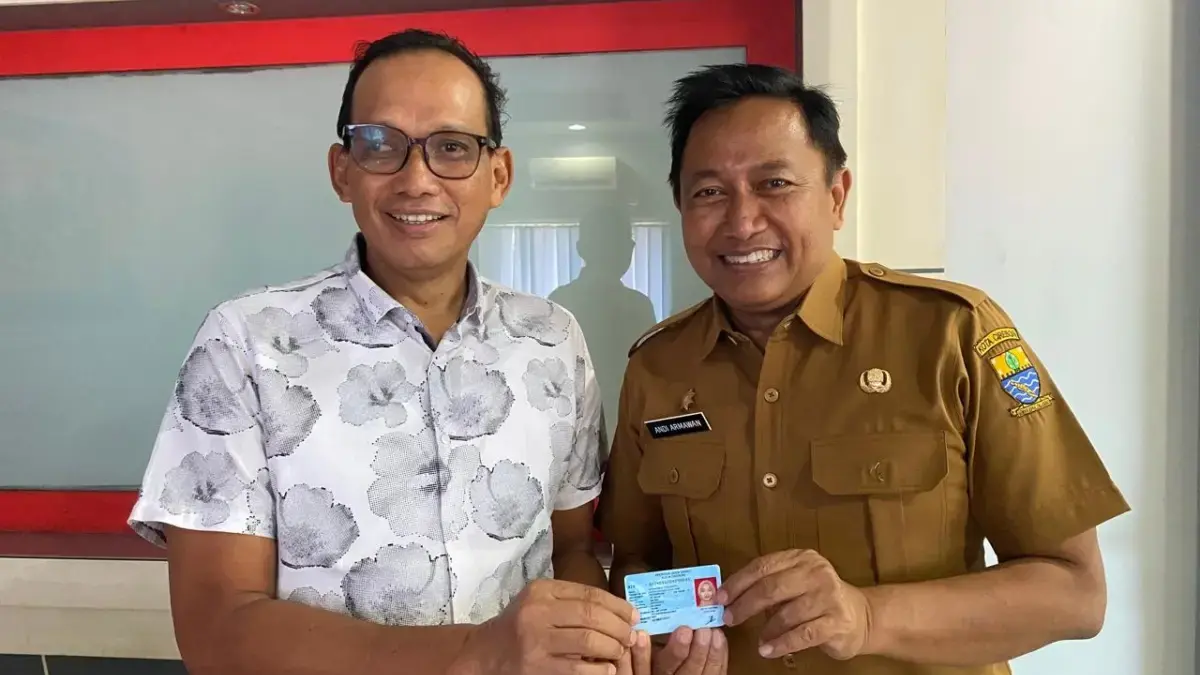 Disdukcapil Kota Cirebon Jemput Bola Layani Masyarakat Kepala Disdukcapil Kota Cirebon Andi Armawan