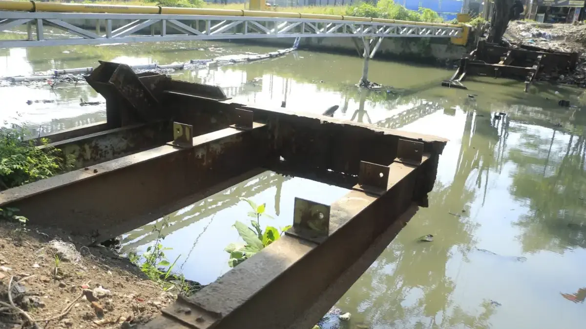 Rel Kalibaru Bisa Dirangkai Ulang