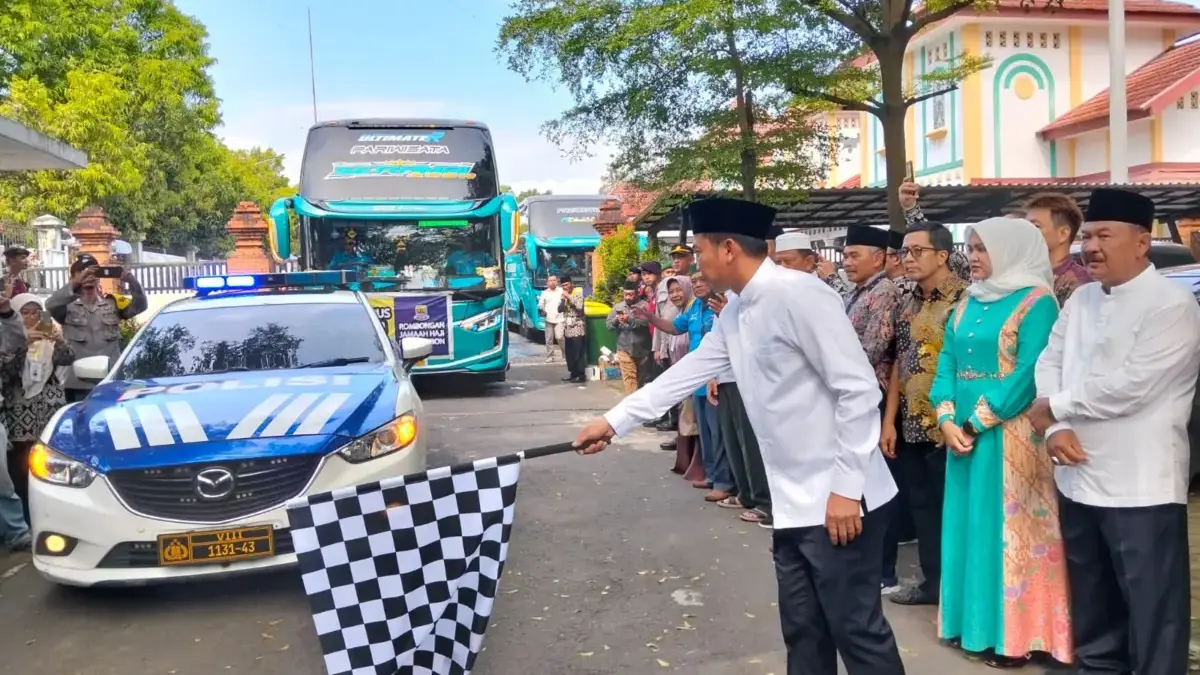 Sebanyak 441 Calhaj Kloter 5 Kabupaten Cirebon Resmi Dilepas