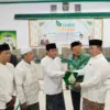 HALALBIHALAL: Mentri ATR/BPN RI, Nusron Wahid menghadiri acara Halalbihalal di Gedung PCNU, sekaligus menyerah