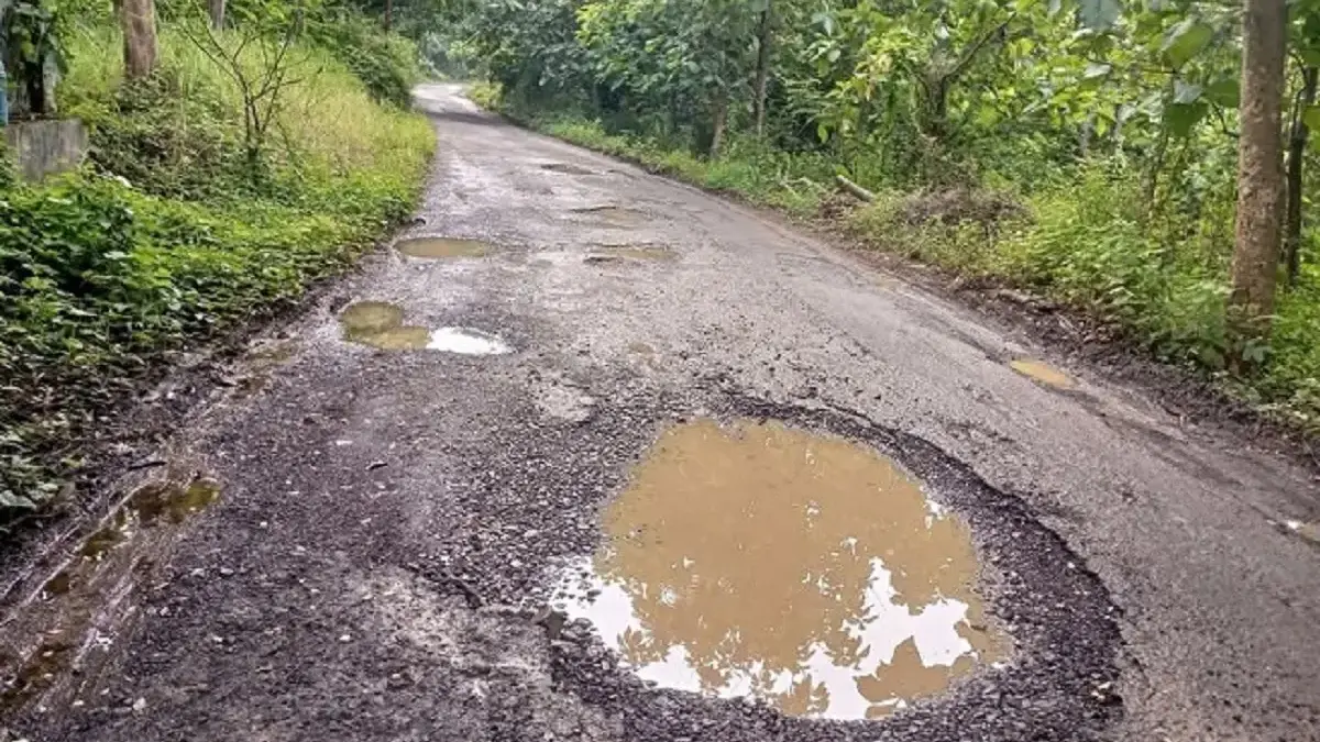 perbaikan jalan wano cengal cikeleng