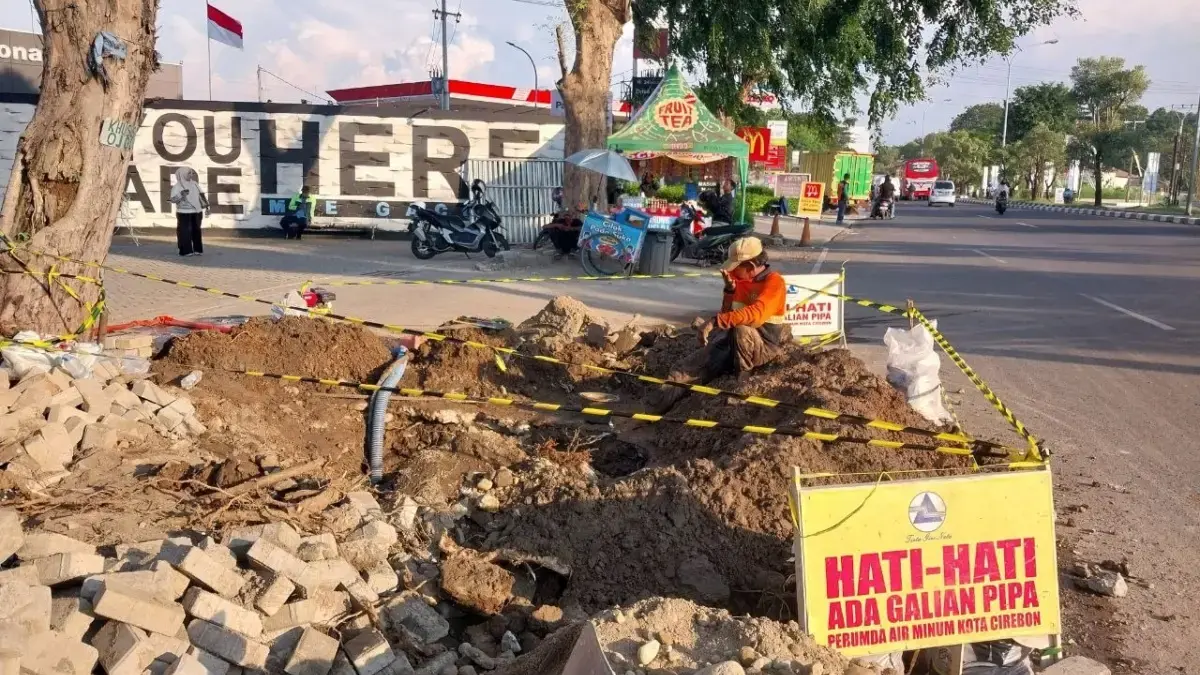 Pipa PDAM di Jl By Pass Bocor, Pasokan Air Terganggu pipa bocor