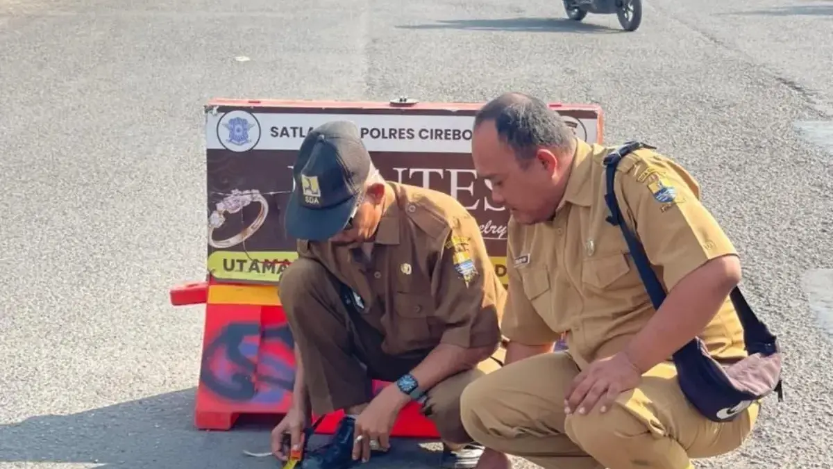 penutup drainase yang hilang