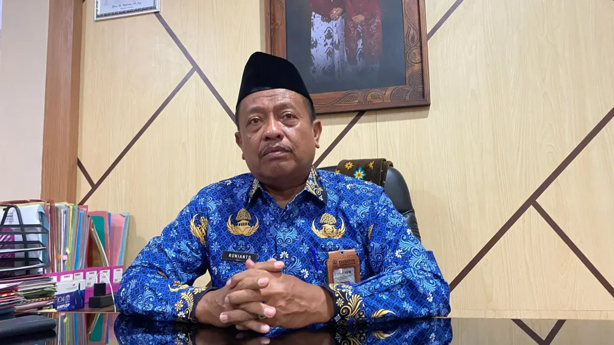 Kepala Dinas Pendidikan Kabupaten Cirebon H Ronianto SPd MM