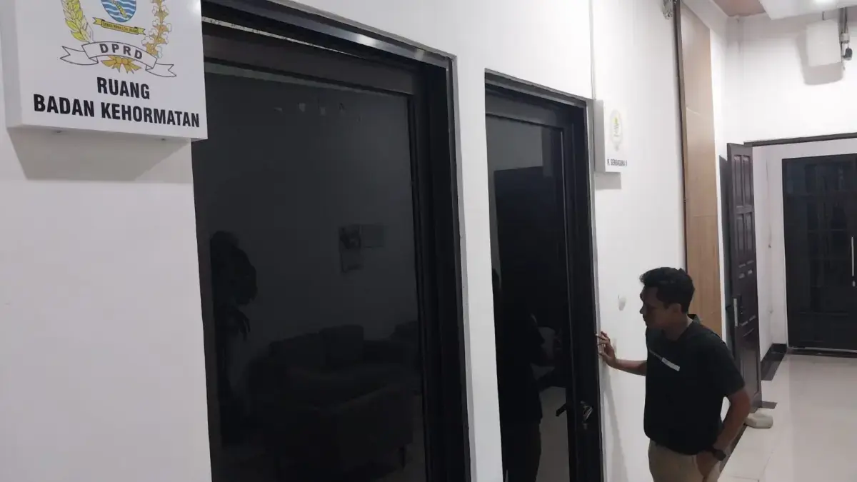 Fatimah, Ortu, hingga Staf Ahli HSG Diperiksa oleh BK DPRD Kota Cirebon Terkait Dugaan Skandal Cinta BK DPRD Kota Cirebon