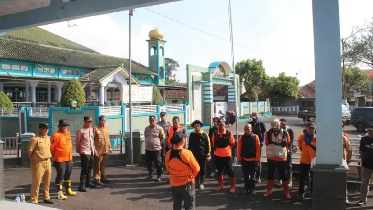 Pencarian warga hilang di Desa Ragawacana, Kuningan, terus diintensifkan dengan memperkuat koordinasi operasi