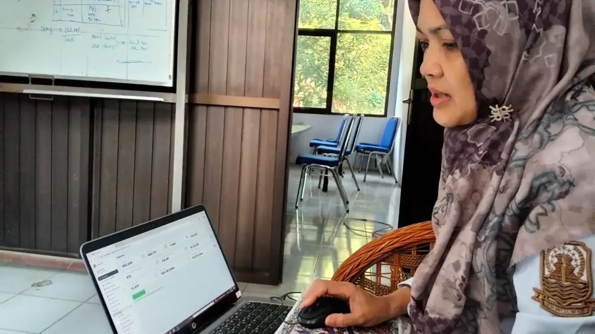 Kabid Kawasan Permukiman DPKPP Kabupaten Cirebon Meylinita