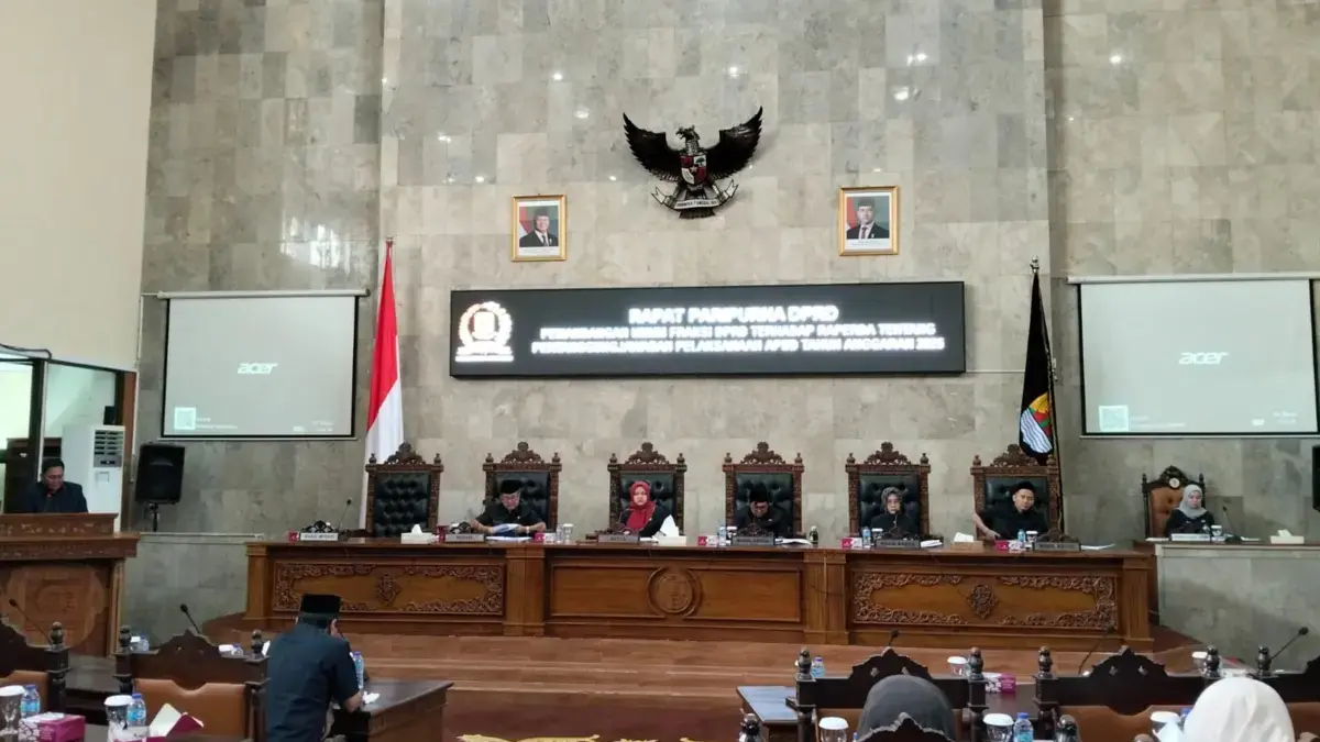 DPRD Soroti Dampak Pembangunan dalam Pertanggungjawaban Pelaksanaan APBD 2025 rapat paripurna