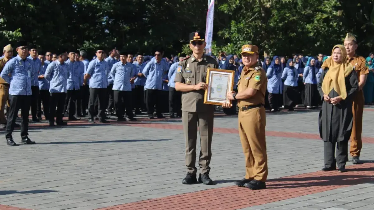 Satpol PP Kuningan Raih Penghargaan Terbaik Pemberantasan Rokok Ilegal Tingkat Jawa Barat Ist