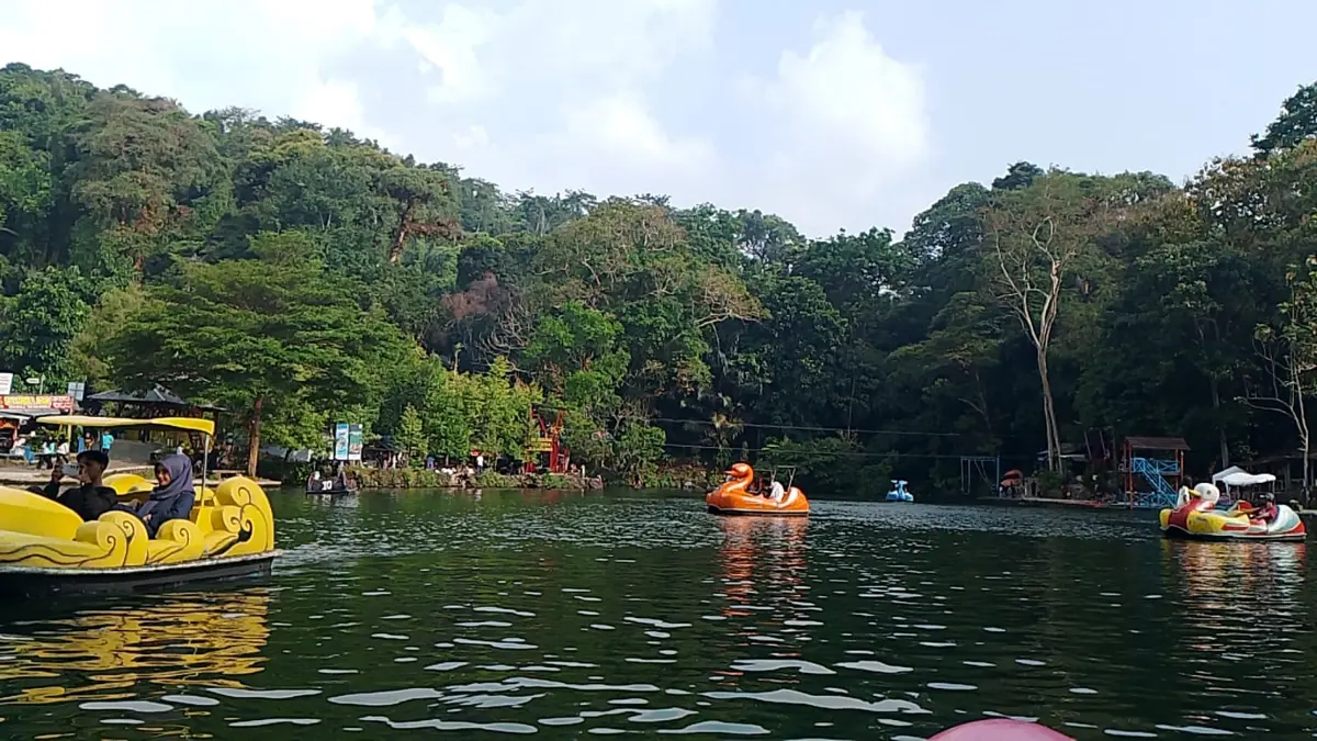 Situ Cipanten Majalengka.jpg