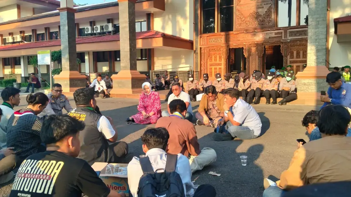 Mahasiswa Minta BK Bersikap, Polemik Komentar Wakil Ketua DPRD Kabupaten Cirebon Mahasiswa Minta BK Bersikap