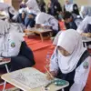 lukis kaca khas Cirebon