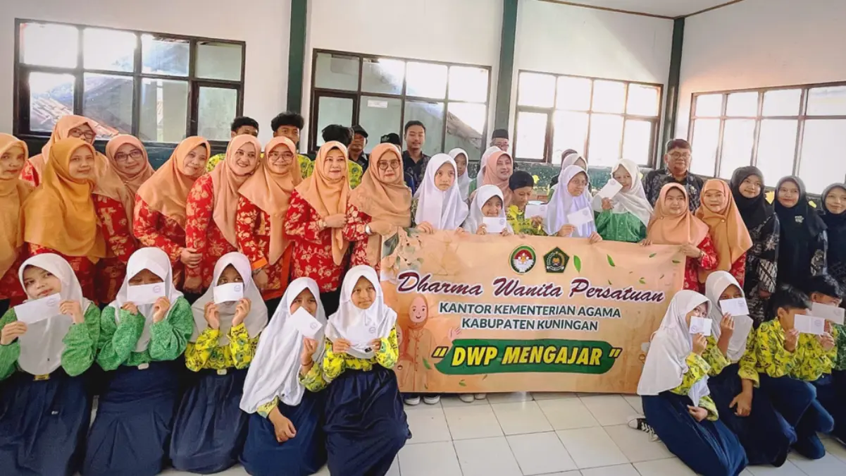 DWP Kemenag Kuningan Gelar Baksos