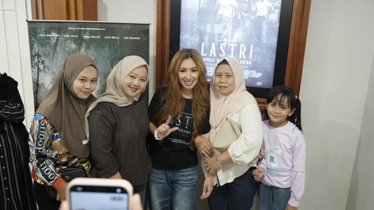 Film Lastri: Arwah Kembang Desa Diserbu Penonton Cirebon Film Lastari