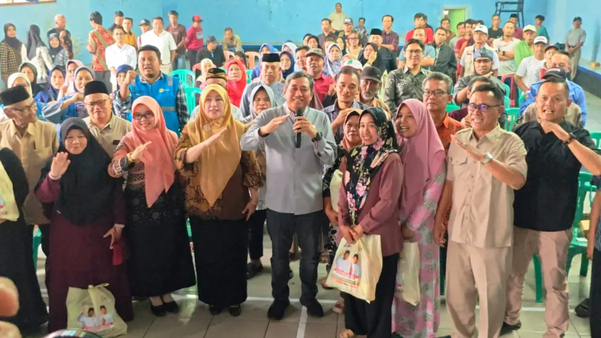 Reses di Cigadung dan Jambar, H Rokhmat Ardiyan Salurkan 400 Sambungan Listrik Gratis Reses di Cigadung dan Jambar, H Rokhmat Ardiyan Salurkan 400 Sambungan Listrik Gratis