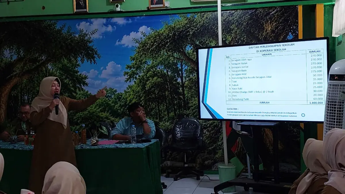 Seragam dan Kegiatan Rp2,4 Juta, Tepis Isu Pungli, SMPN 7 Cirebon Undang Wali Murid Seragam dan Kegiatan Rp2,4 Juta