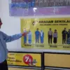 Bebaskan Orang Tua Beli Seragam Sekolah di Luar