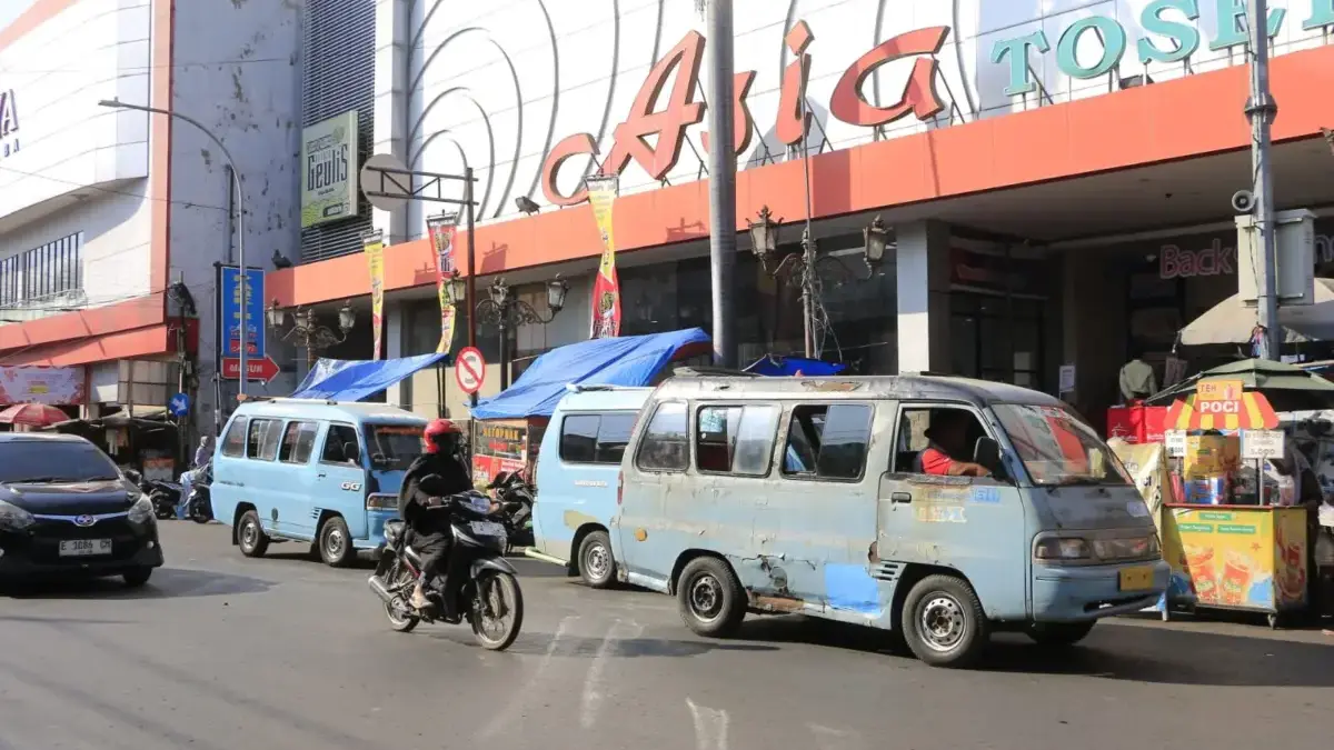 Perlu Benahi Transportasi Kota Cirebon, Organda Usul Pemkot Cirebon Tebus Armada Tua Angkot ngetem
