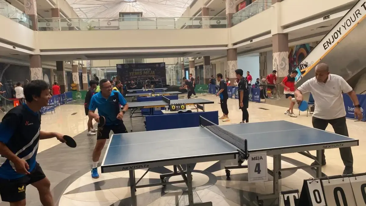 Satukan Pejabat, Pebisnis, dan Atlet di Satu MeDari Turnamen Tenis Meja yang Digelar di Atrium Grage City Mall Turnamen tenis meja