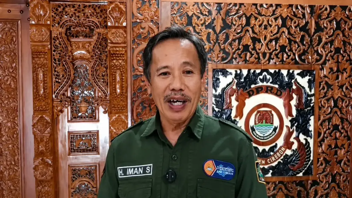 Kepala Disdukcapil Kabupaten Cirebon Iman Supriyadi