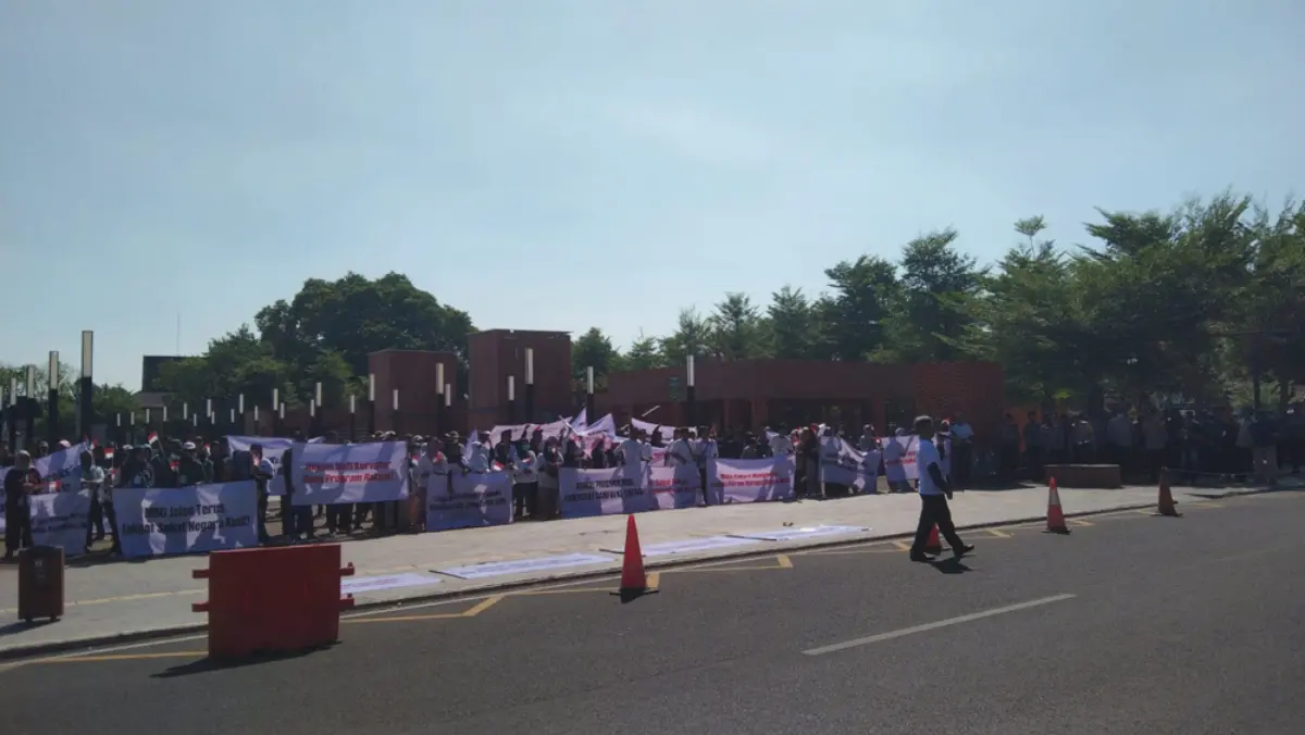 Demo dukung MBG