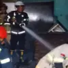 kebakaran rumah di Losarang