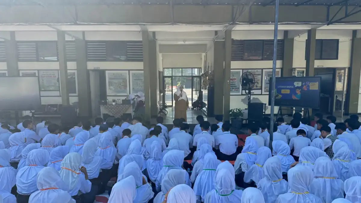 Diskominfo Kabupaten Majalengka Edukasi Siswa Cegah Cyberbullying dan Judol mpls sman 1 Leuwimunding