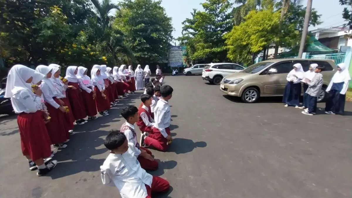 SMPN 4 Kota Cirebon Perkenalkan Ekstrakurikuler kepada Siswa Baru MPLS SMP