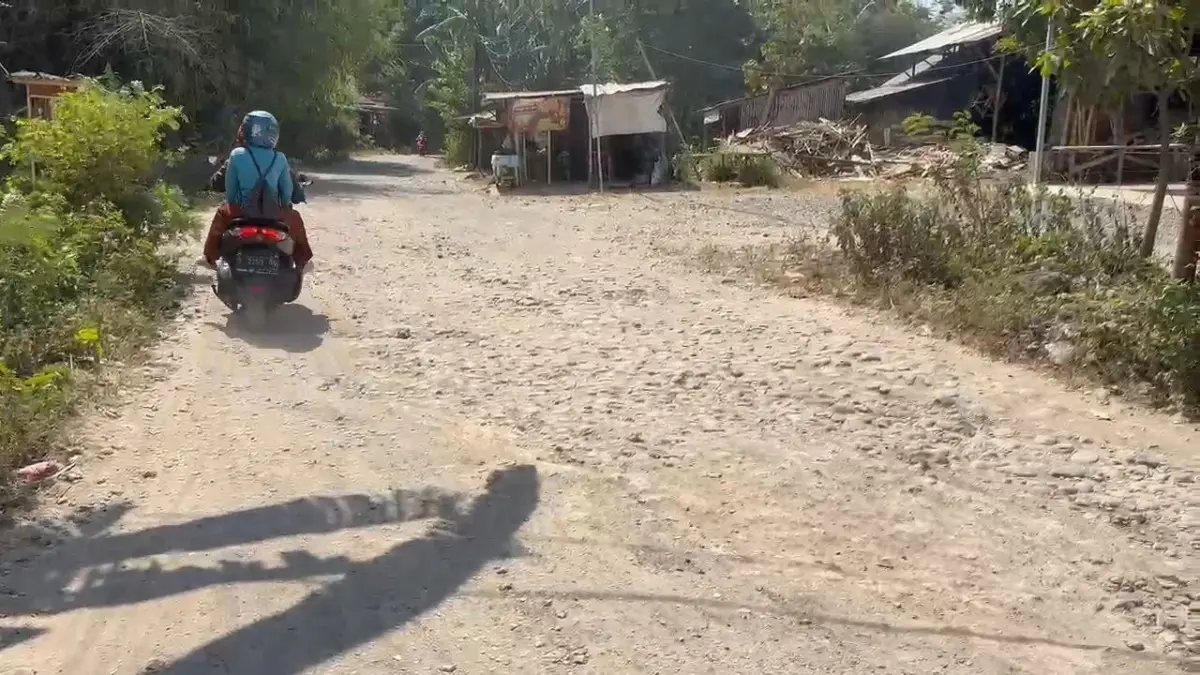 jalan rusak Benda Kerep Cirebon