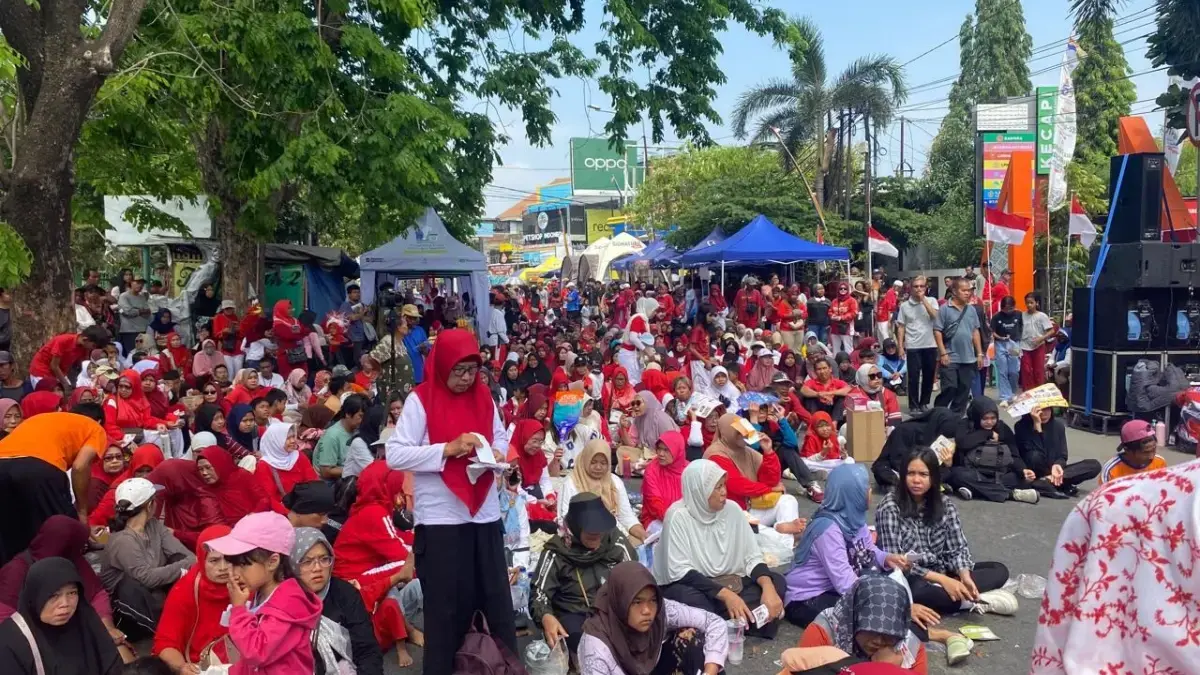 PGRI Ranting TK Harjamukti Gelar Jalan Sehat Keluarga Jalan sehat