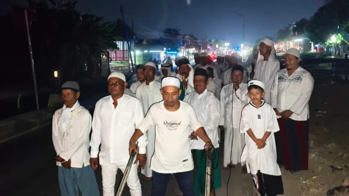 Tolak Bala, Pemdes dan Warga Krasak Indramayu Gelar Ratib Keliling Tolak bala di Desa Krasak
