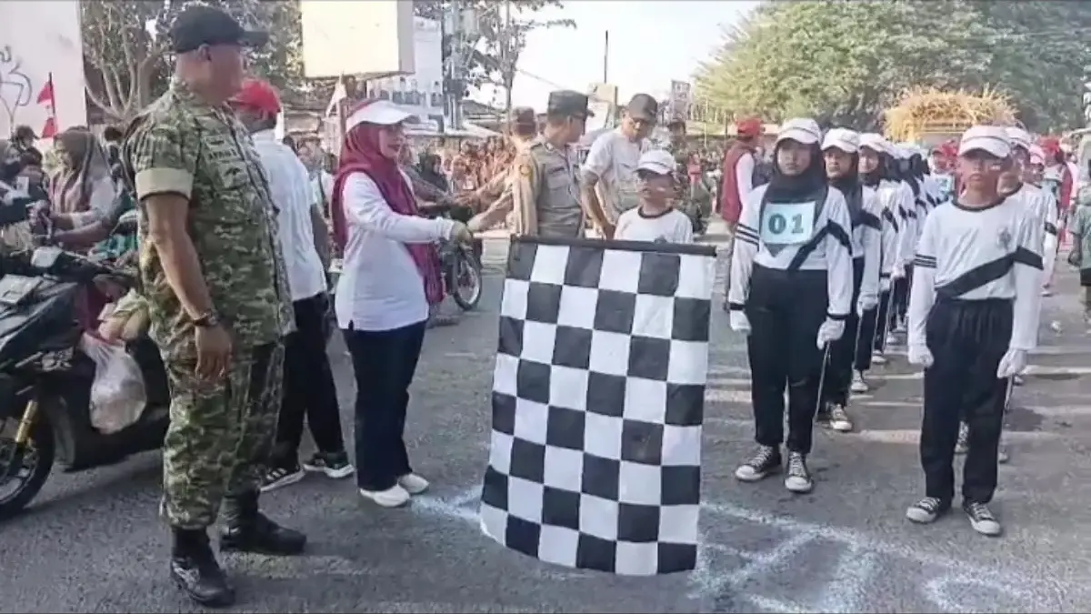 350 Peserta Padati Gerak Jalan HUT ke-81 RI di Pabuaran, Semangat Kemerdekaan Menggema 350 Peserta Padati Gerak Jalan HUT ke-81 RI di Pabuaran, Semangat Kemerdekaan Menggema