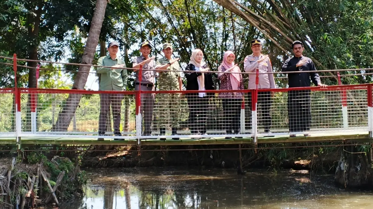 Jembatan Perintis Garuda Diresmikan, Terhubung Desa Cikubangsari dan Desa Widarasari Ist