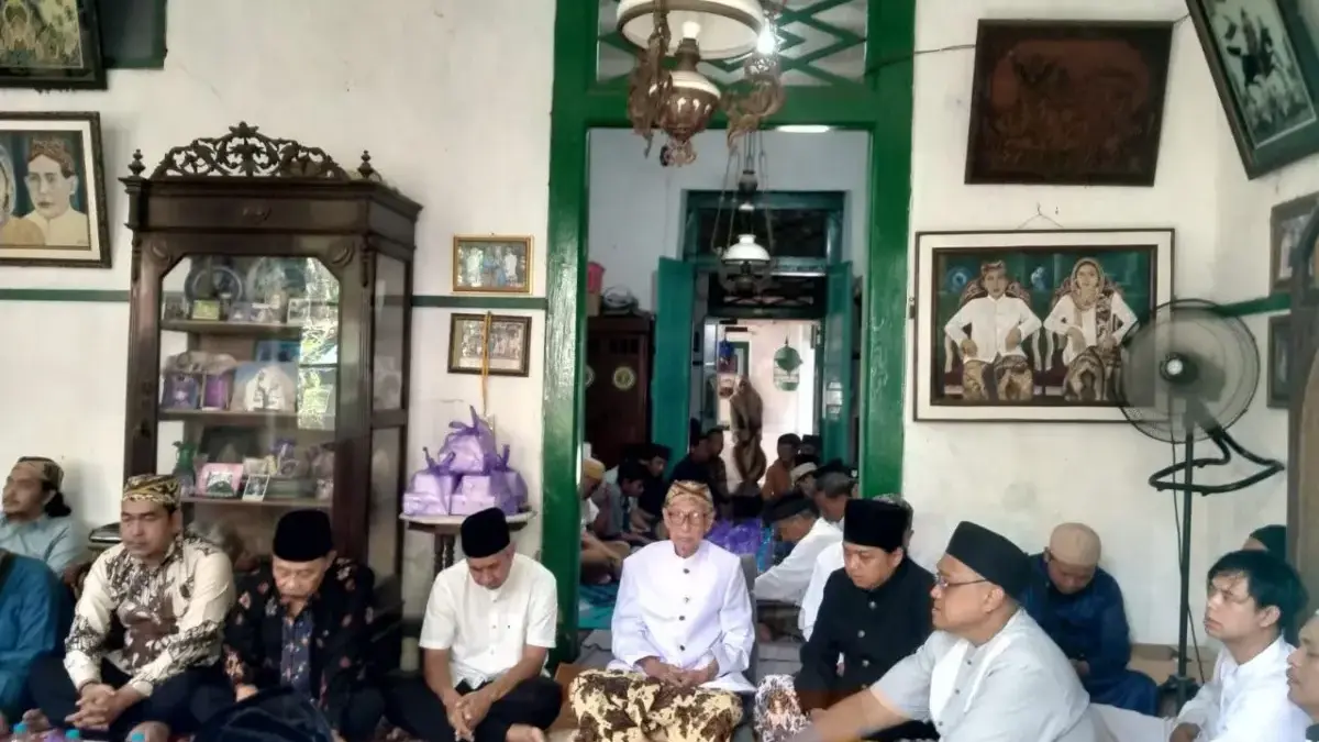 Muludan di Pengguron Pegajahan Cirebon Pengguron Tharekat Agama Islam