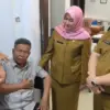 Kepala Dinas Kesehatan Kabupaten Cirebon Hj Eni Suhaeni SKM MKes
