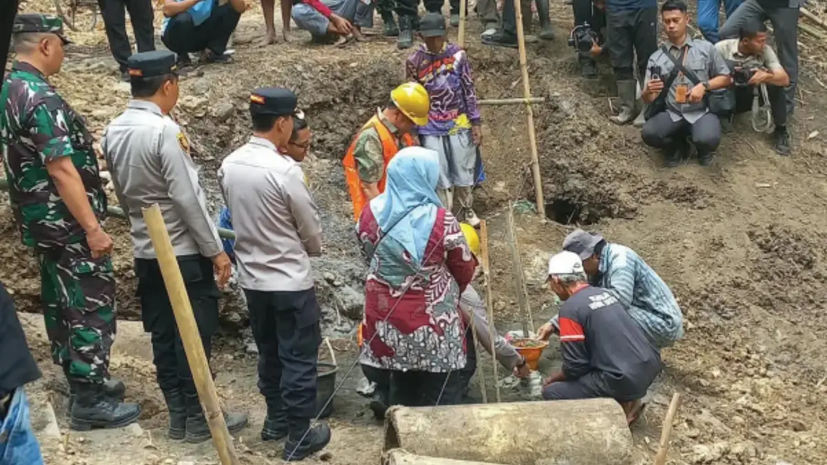 jembatan merah putih di jatitujuh