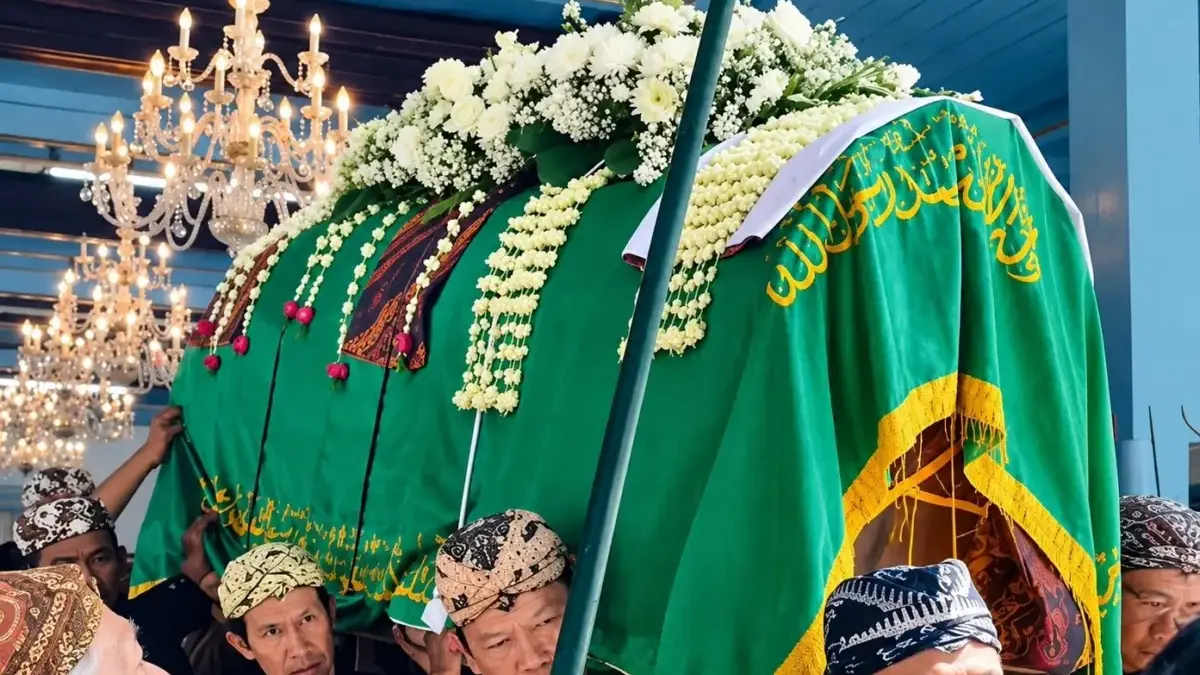 pemakaman Ratu Raja Ilmiah Rosetina