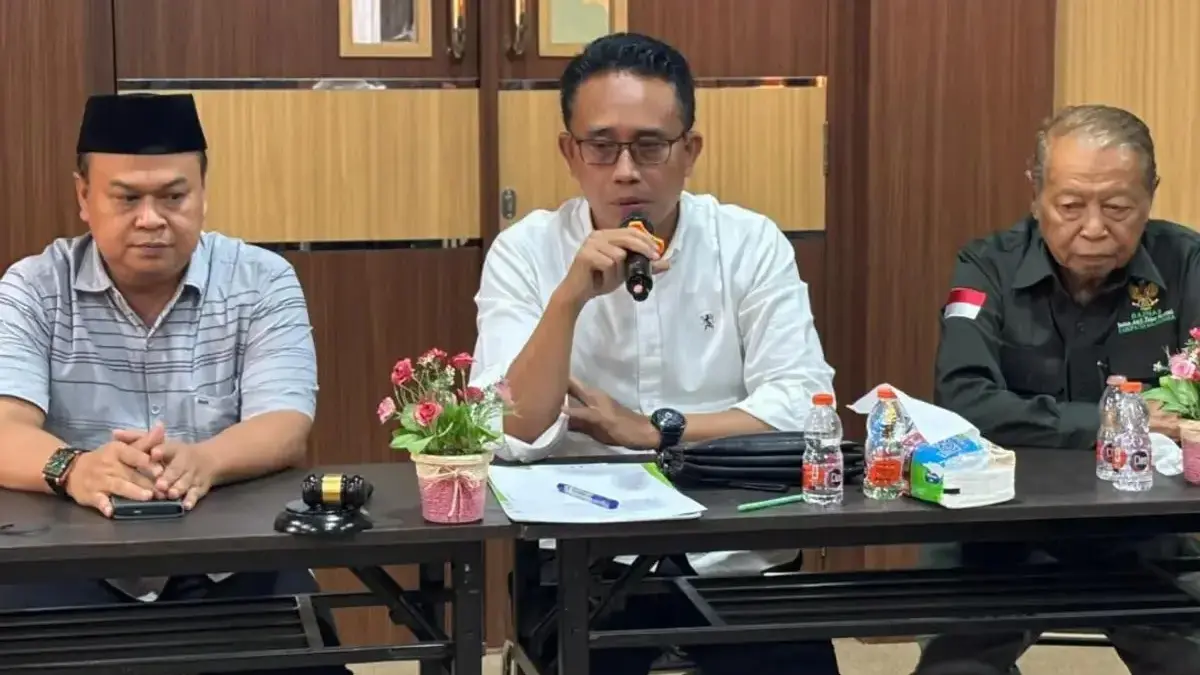 Baznas Majalengka Salurkan Rp300 Juta untuk NTT Baznas Kabupaten Majalengka menyalurkan bantuan senilai Rp300 juta
