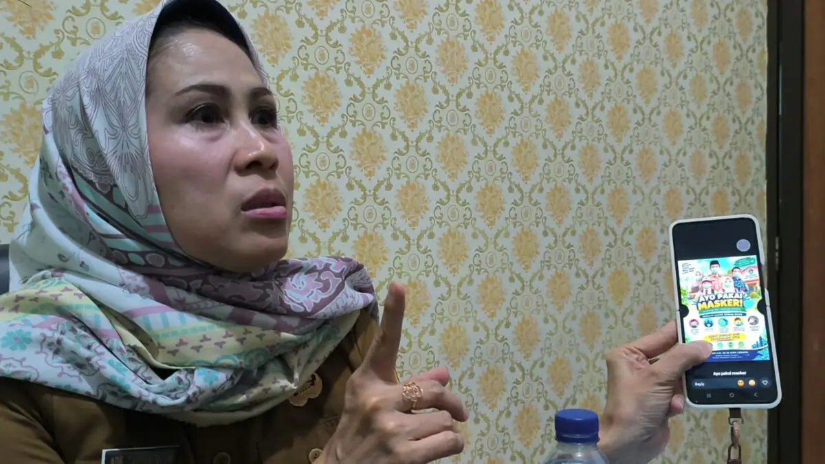 Sekolah Tetap Luring di Kota Cirebon, Siswa Diimbau Pakai Masker Kabid Pengelolaan Pendidikan Dasar Disdik, Dr Ade Cahyaningsih SPd MPd