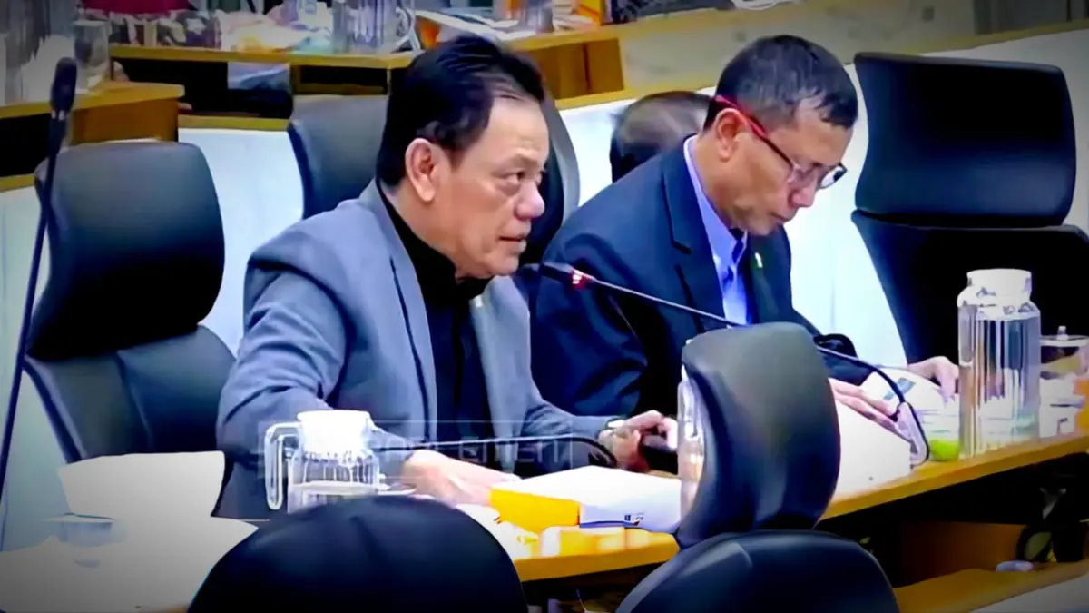 Ir Herry Dermawan saat menyuarakan aspirasi Masyarakat Peduli Api