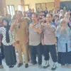 Warga Rajawetan curhat jalan rusak dan data Bansos ke Toto Suharto
